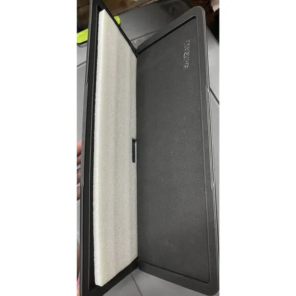 Tumi NEW Slim Solutions Laptop Cover, Grey/Black, One Size Electronics - Picture 7 of 7